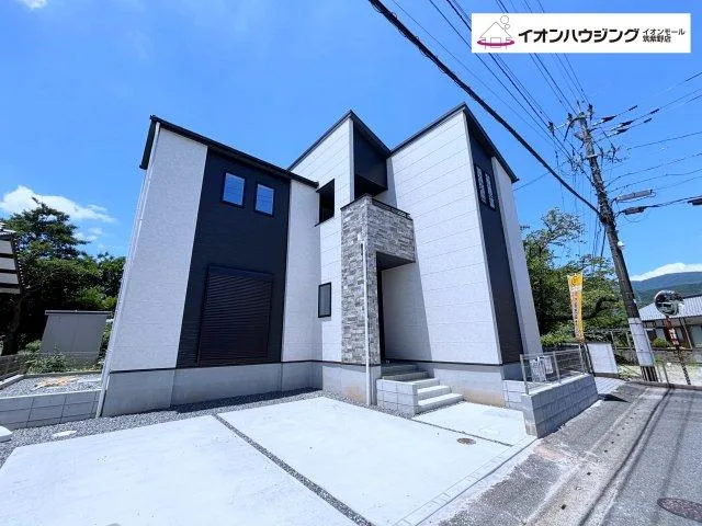 鳥栖市桜ケ丘町（新鳥栖駅 徒歩13分）の新築戸建て